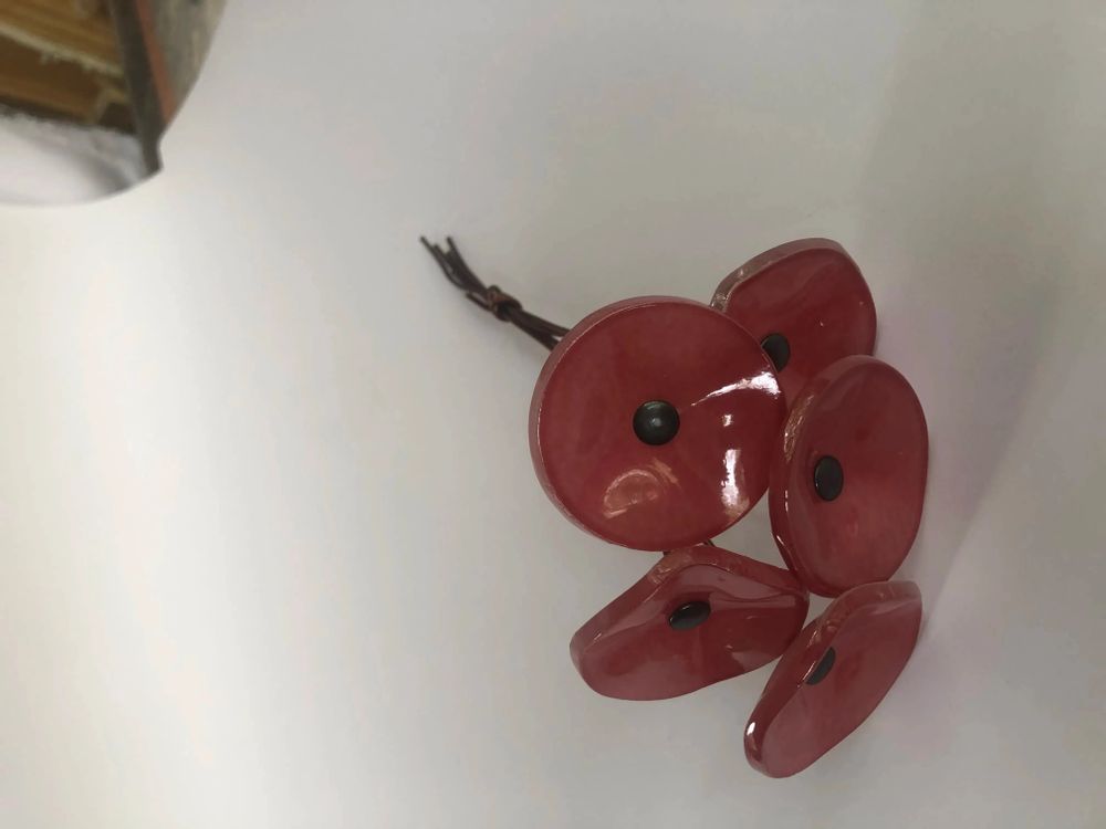 Floral decoration - Small Glass Flower For Outside In Red-Black On Flexible Stem - CARNEOL GLASS