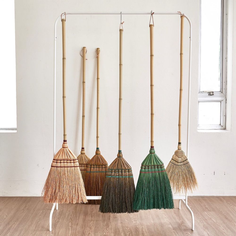 Accessoires de jardinage - BAAN BOON BROOMS - Balais et Brosses à Sorgho - BAAN BOON BROOMS