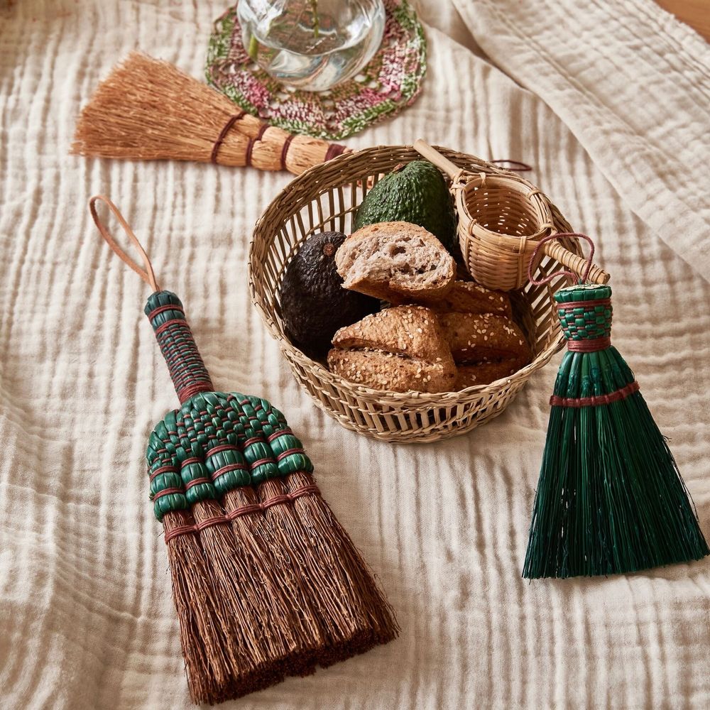 Accessoires de jardinage - BAAN BOON BROOMS - Balais et Brosses à Sorgho - BAAN BOON BROOMS