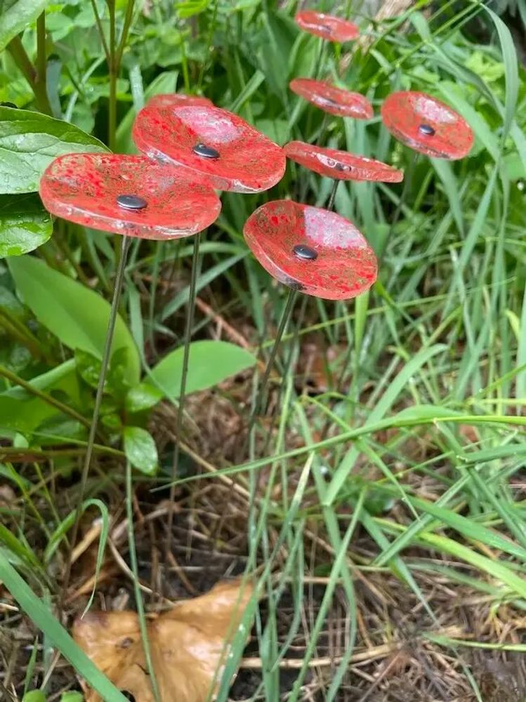 Floral decoration - Round small flower for outdoor use in transparent, red - CARNEOL GLASS