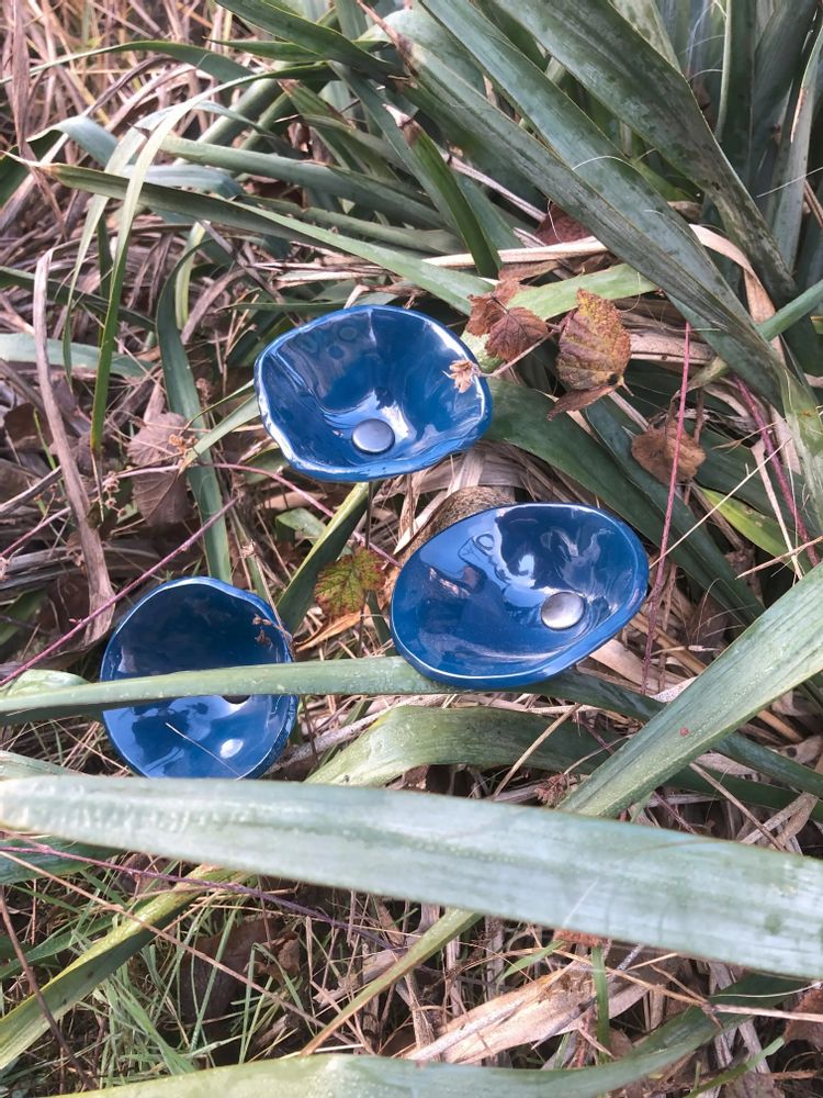 Floral decoration - Medium -sized glass calabel flower for outdoor in turquoise colour with 43 cm stainless steel stem. - CARNEOL GLASS