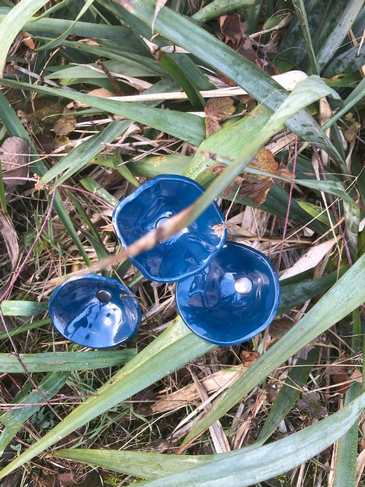 Floral decoration - Medium -sized glass calabel flower for outdoor in turquoise colour with 43 cm stainless steel stem. - CARNEOL GLASS