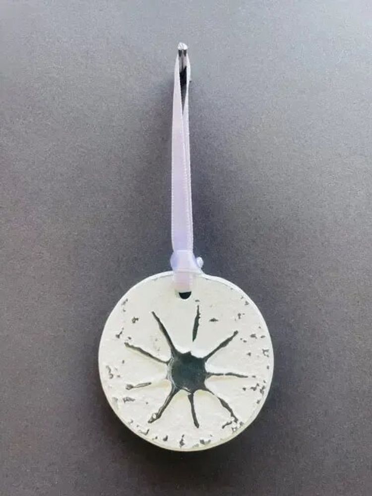 Christmas garlands and baubles - Small rustic Christmas hanger with a star - CARNEOL GLASS