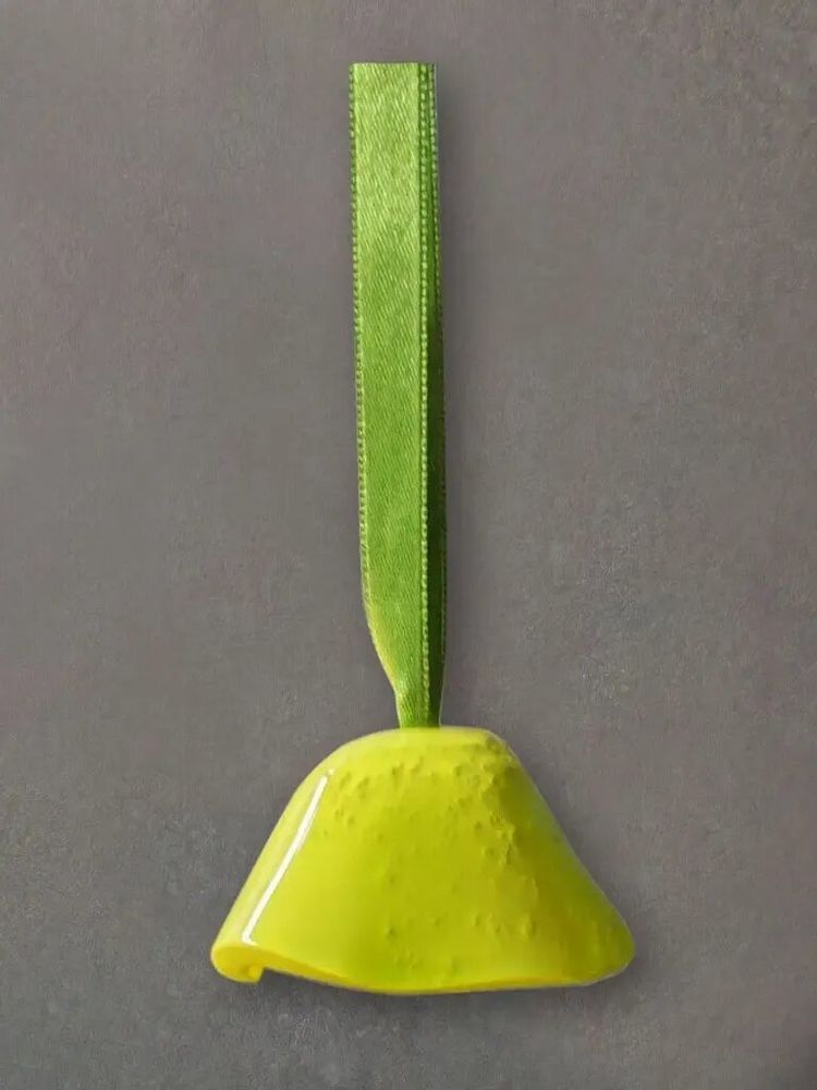 Other Christmas decorations - Glass bell on elegant ribbon hanger in applegreen colour - CARNEOL GLASS