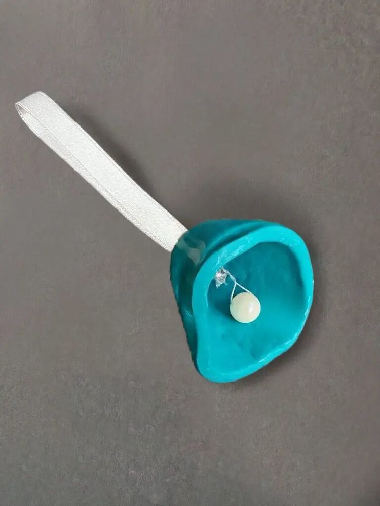 Other Christmas decorations - Large size glass bell on elegant ribbon hanger in turqouise colour - CARNEOL GLASS