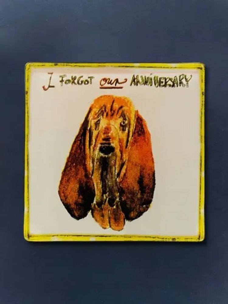 Decorative objects - Repentant dog who forgot the anniversary magnet - CARNEOL GLASS