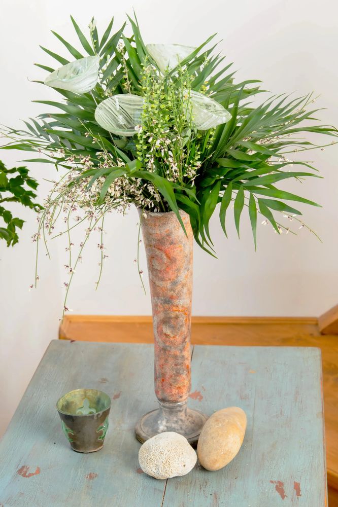 Floral decoration - Medium -sized glass calabel flower for outdoor in transparent-white colour with 43 cm stainless steel stem. - CARNEOL GLASS