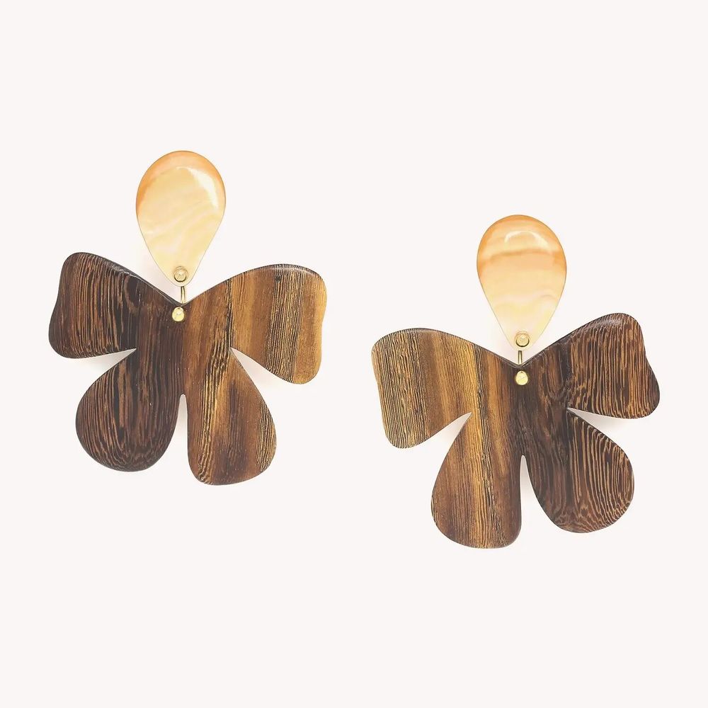 Jewelry - Big clip earrings wood flower - Fioria - NATURE BIJOUX