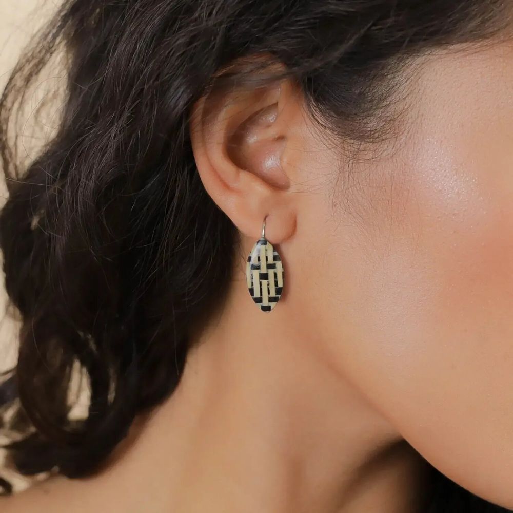 Jewelry - "eye shape" french earrings - Madam Bogolan - NATURE BIJOUX