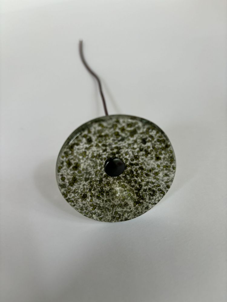 Floral decoration - Small Glass Flower For Outside In Moss On Flexible Stem - CARNEOL GLASS