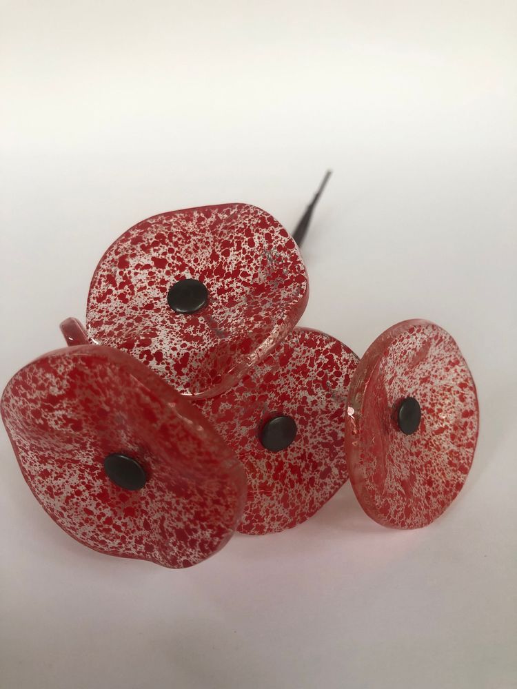 Floral decoration - Small Glass Flower in Transp.-Red On Flexible stem - CARNEOL GLASS