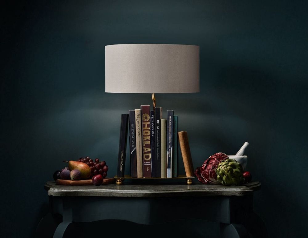 Objets design - Fribe Form® The BookLovers' Light avec abat-jour ovale et porte-livre - FRIBE FORM®