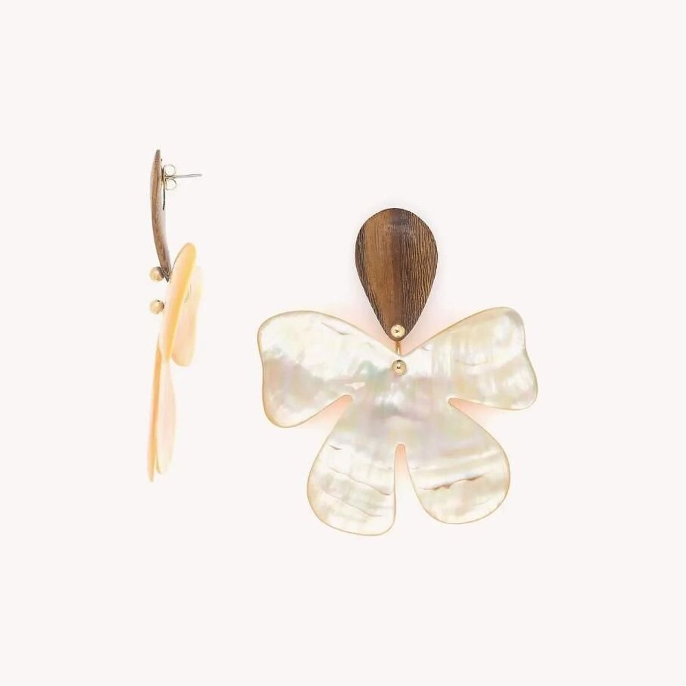 Bijoux - Boucles d'oreilles poussoir grand modèle fleur nacre dorée - Fioria - NATURE BIJOUX
