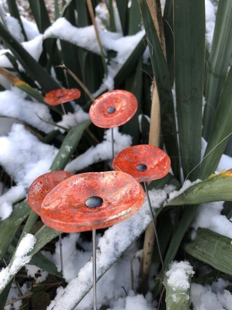Floral decoration - Round small glass flower for outdoor use in transparent, orange, red colour with 43 cm stainless steel stem - CARNEOL GLASS
