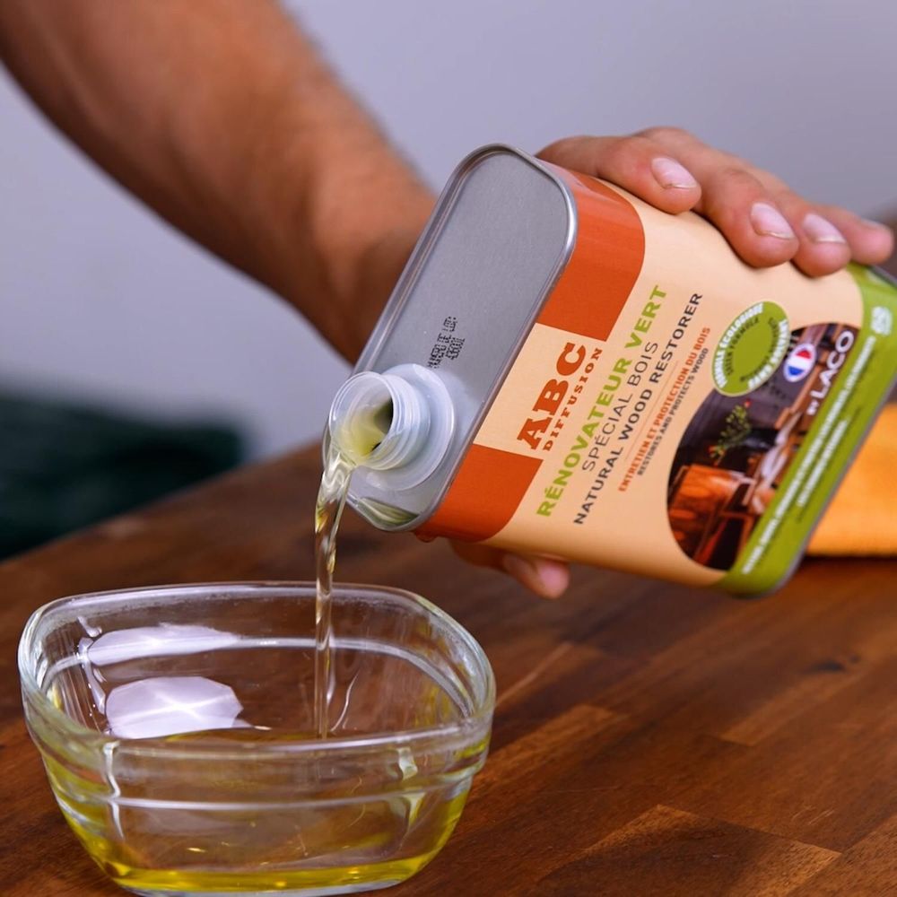 Tables de jardin - Rénovateur Vert Spécial Bois – 500 ml – Ravive, nourrit et protège - LACO®