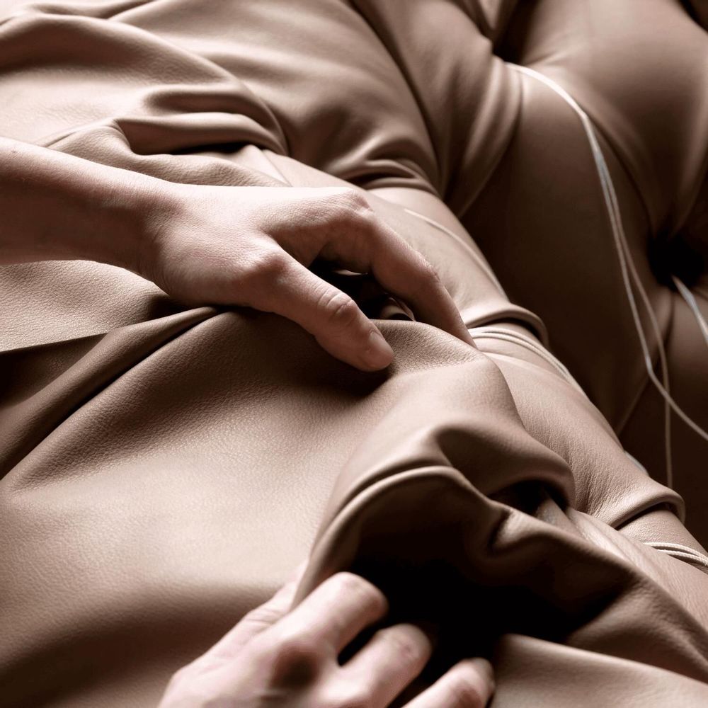 Textile and surface design - Nova Cuir – 500 ml – Softens, nourishes, and protects your leather - LACO®