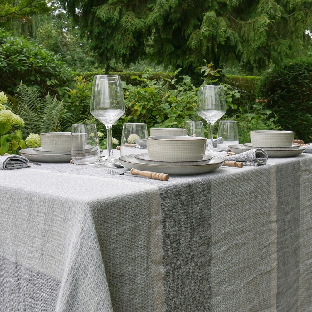 Table linen - FIJI TABLECLOTH AND NAPKINS - CHARVET EDITIONS