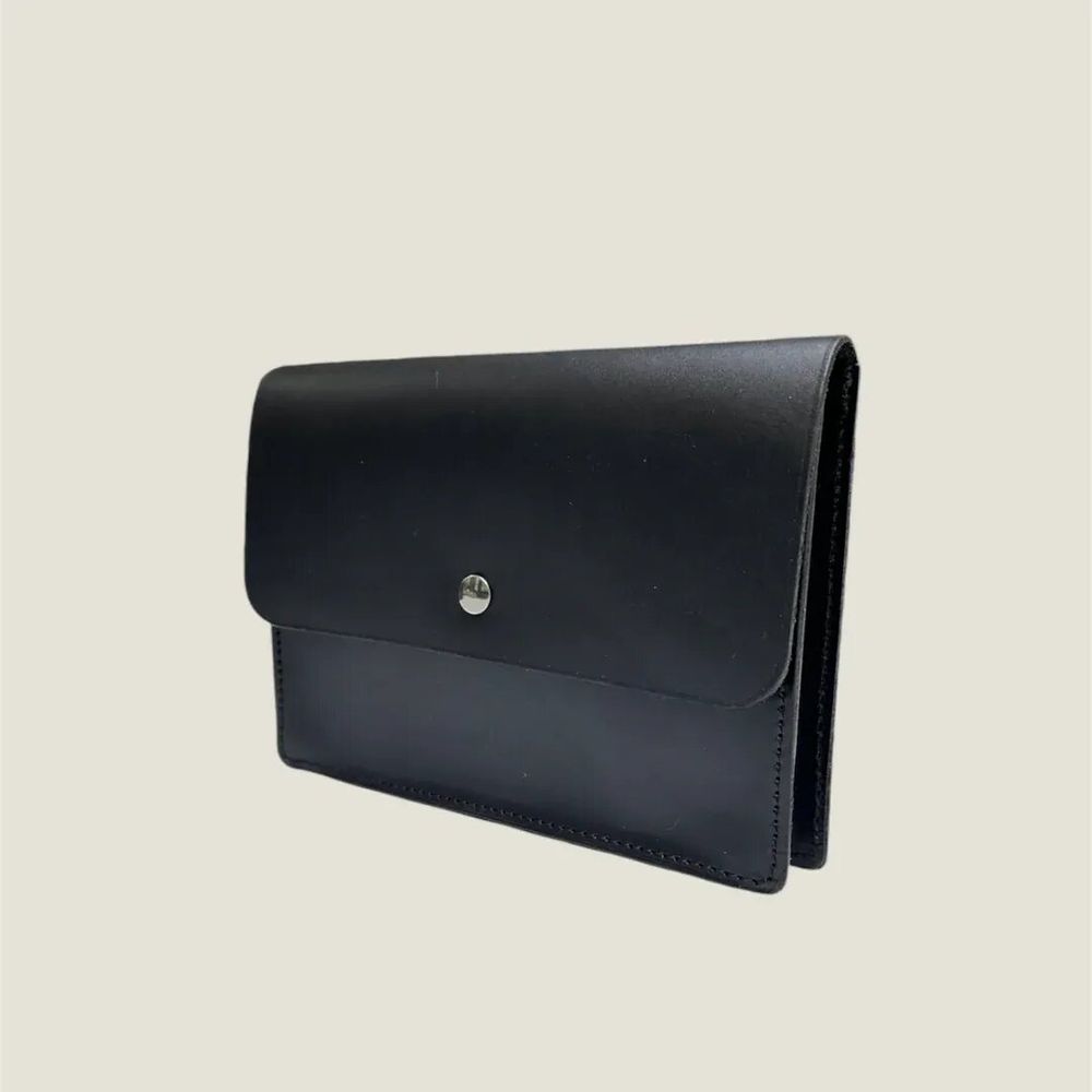 Clutches - Inès leather belt pouch — Chic, versatile and practical - ATELIER BALTUS