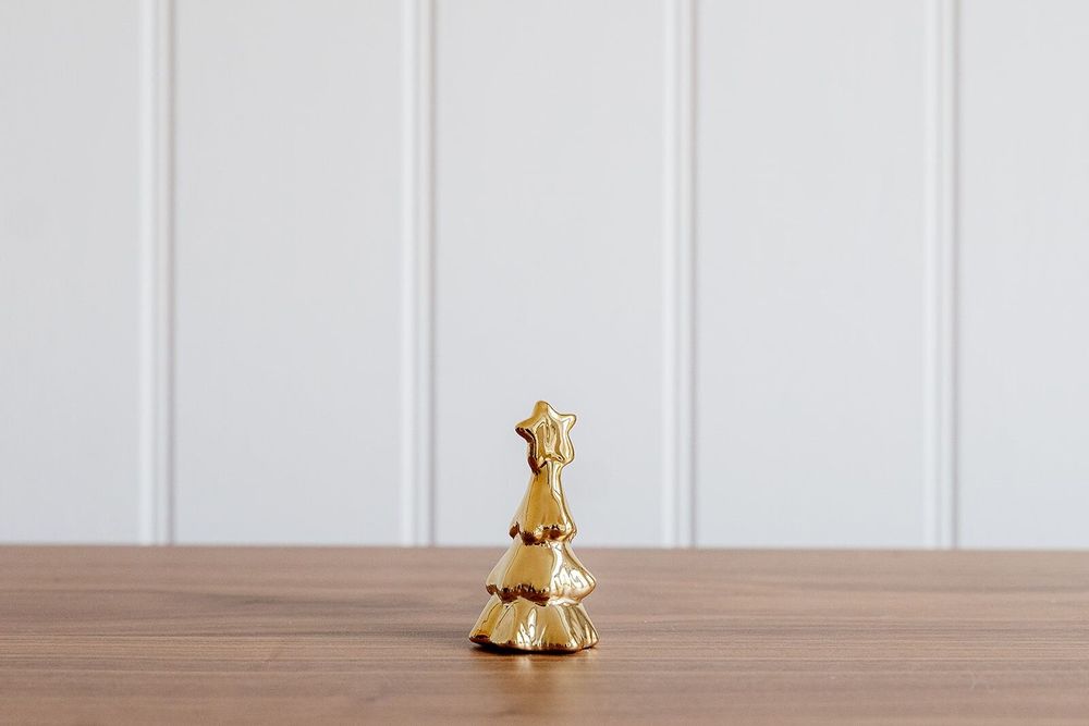 Christmas table settings - Ceramic Gold Christmas Tree with Star - WE LOVE SEASONS