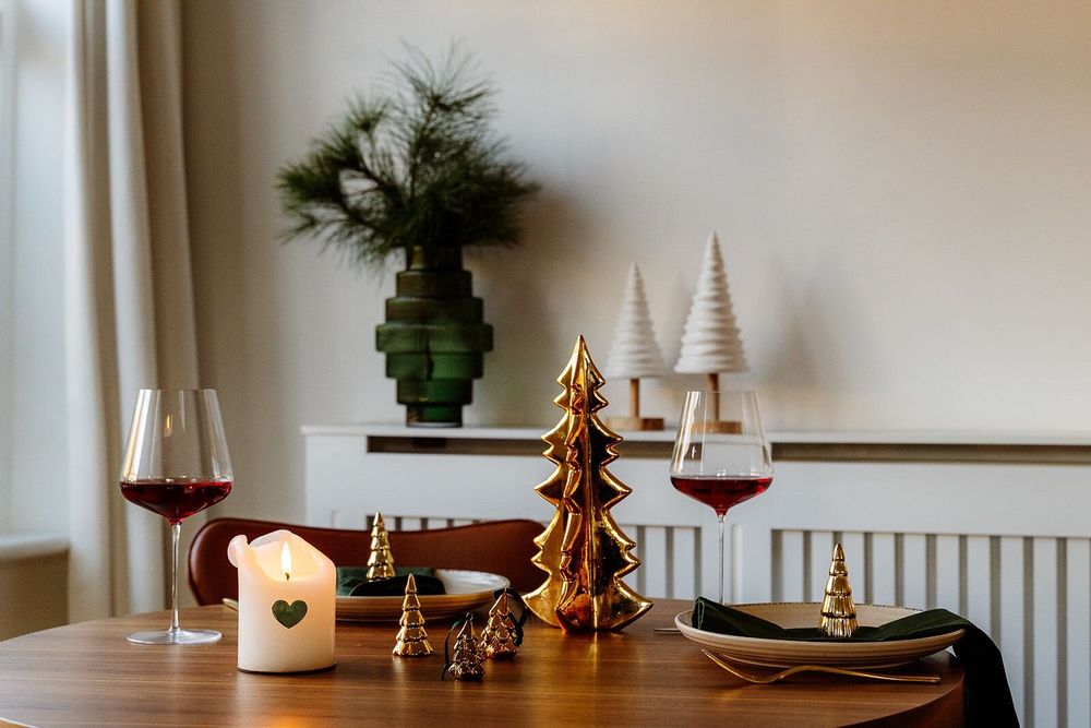 Christmas table settings - Scalloped Gold Christmas Tree - WE LOVE SEASONS