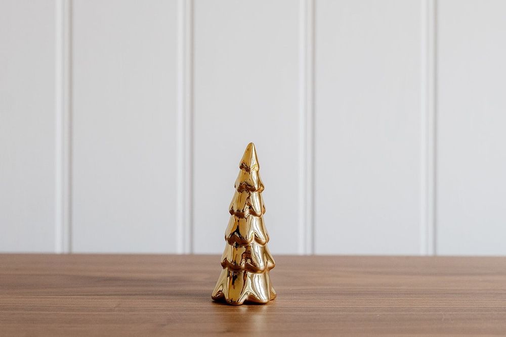 Christmas table settings - Scalloped Gold Christmas Tree - WE LOVE SEASONS
