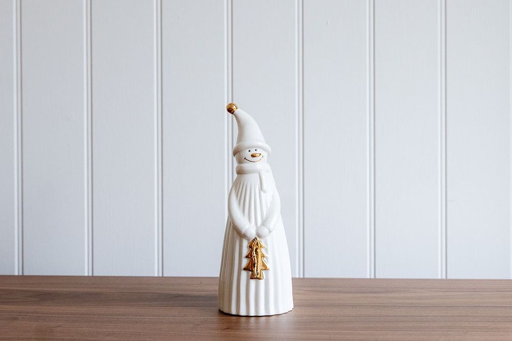 Christmas table settings - Ceramic White and Gold Snowman - WE LOVE SEASONS