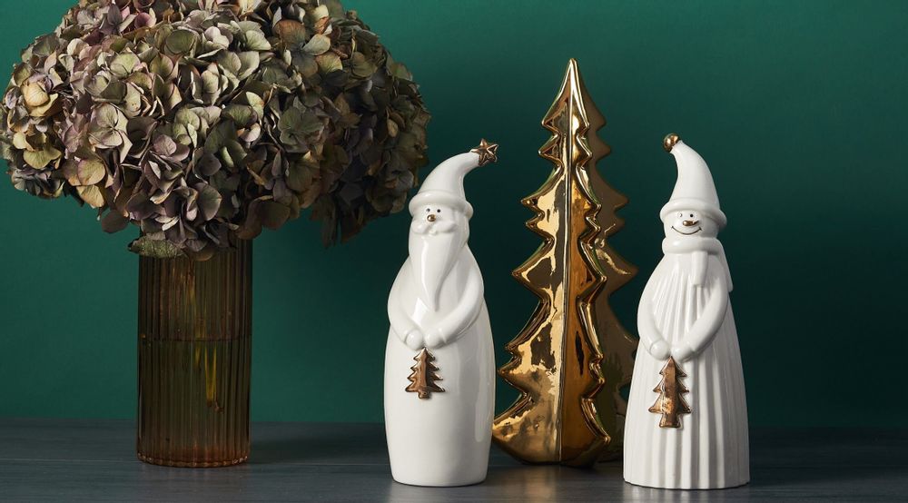 Christmas table settings - Ceramic White and Gold Santa - WE LOVE SEASONS