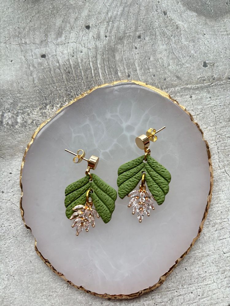 Jewelry - DIANA dangling leaf earrings - LES TRÉSORS DE CIA