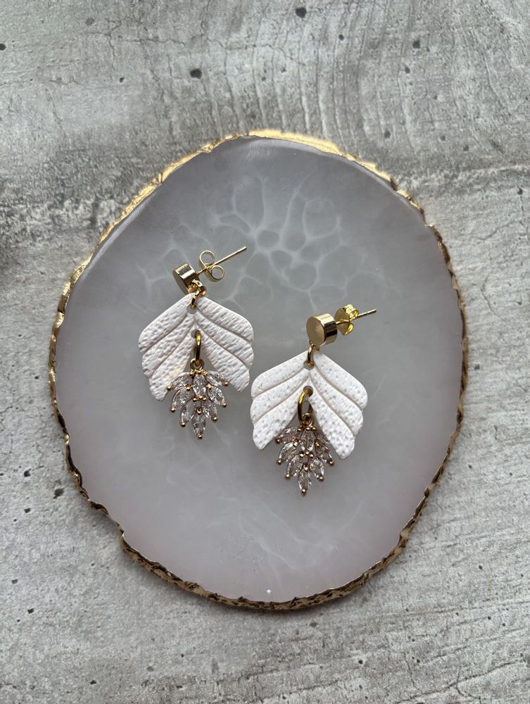 Jewelry - DIANA dangling leaf earrings - LES TRÉSORS DE CIA