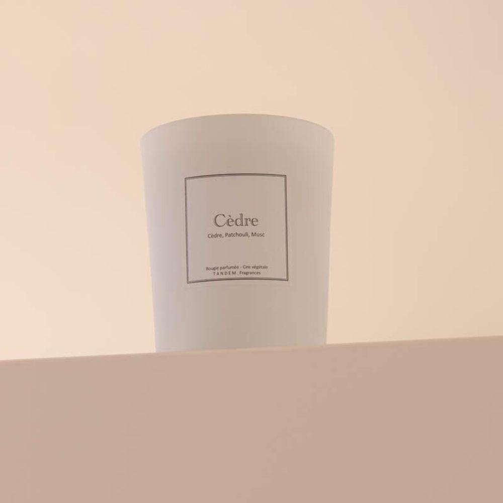 Candles - Cedar scented candle white glass - 6,40oz vegetable wax - TANDEM FRAGRANCES