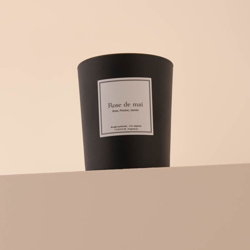 Candles - May rose scented candle black glass - 6,40oz 100% vegetable glass - TANDEM FRAGRANCES