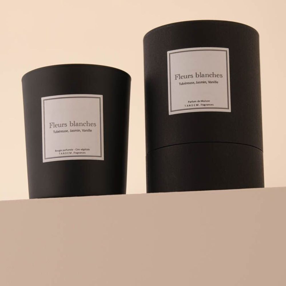 Candles - White flowers scented candle black glass - 6,40oz 100% vegetable wax - TANDEM FRAGRANCES