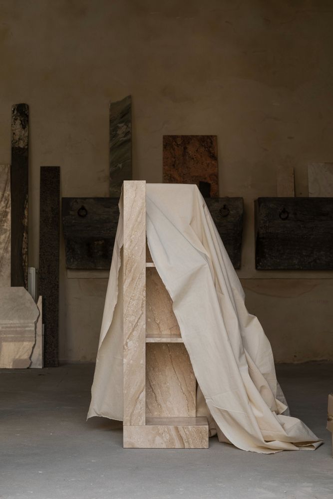 Bookshelves - CONE Marble - UN'COMMON