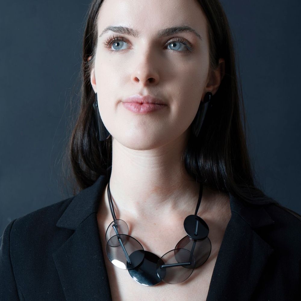 Jewelry - PETAL Necklace - MIRAVIDI
