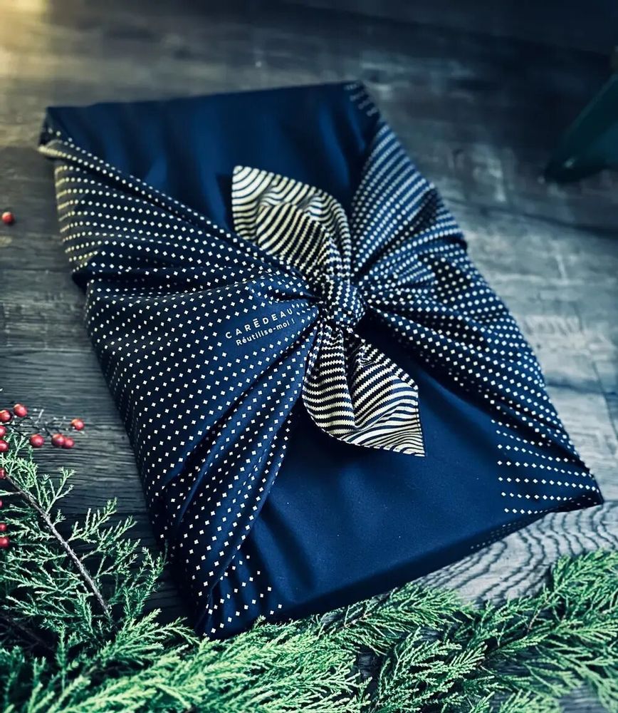 Cadeaux - Pack Famille Furoshiki – Extraordinaire Bleu Nuit - CARÉDEAU PAPIER CADEAU RÉUTILISABLE