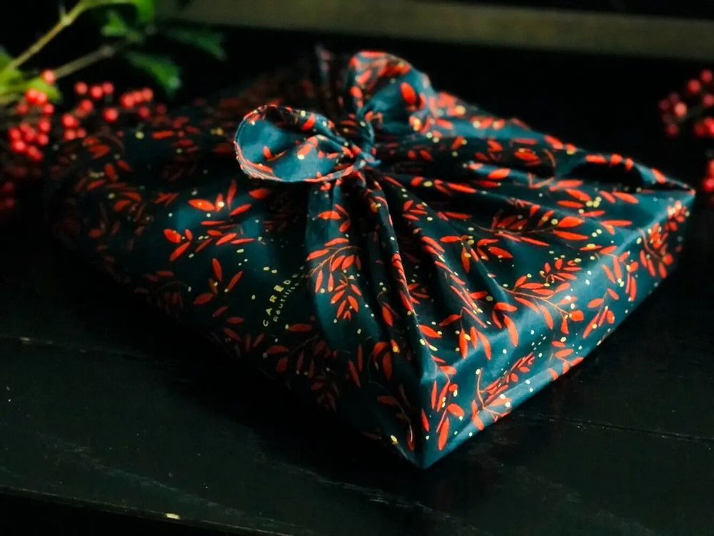 Stationery - Reusable Gift Wrap Satin Luxe – Mistletoe Garden - CARÉDEAU PAPIER CADEAU RÉUTILISABLE