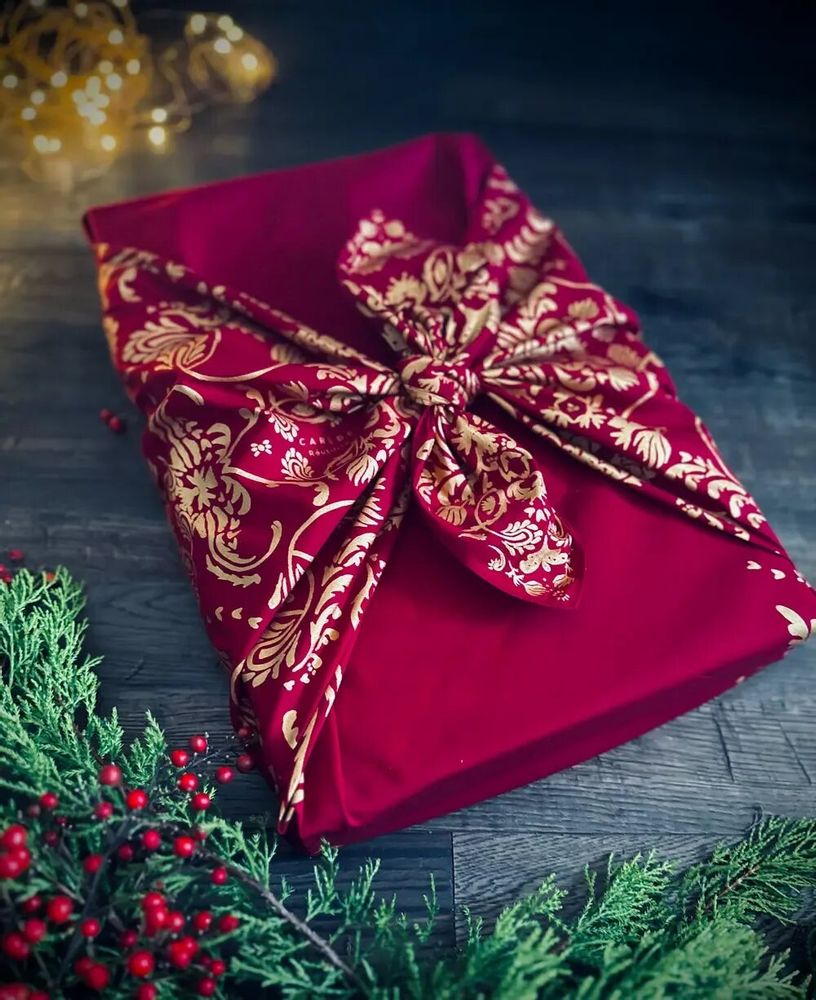 Gifts - Family Pack Gift Wrap – Mysterious Red - CARÉDEAU PAPIER CADEAU RÉUTILISABLE
