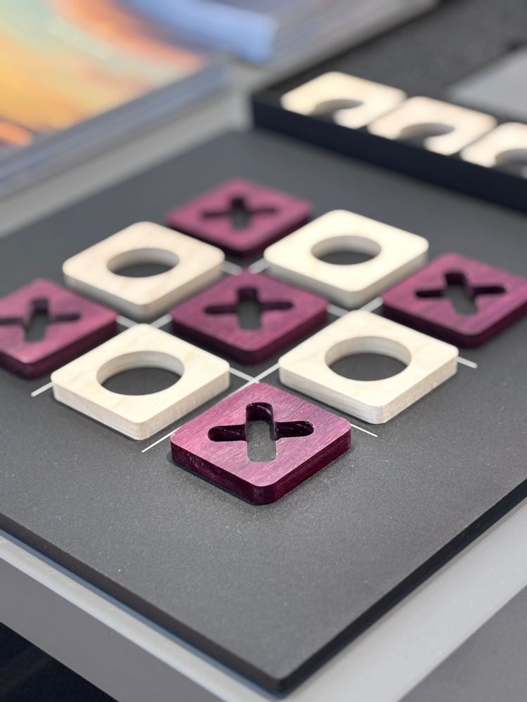 Cadeaux - Plateau de jeu - Coffret de jeu en bois d'amarante et d'érable - SHALL WE PLAY A GAME?