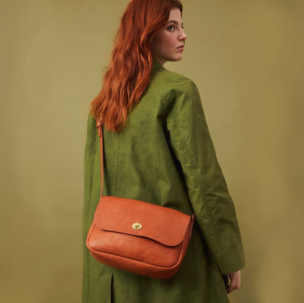 Bags and totes - Barney - Medium Crossbody Satchel Leather Bag in Grainy Tan - MIMI BERRY