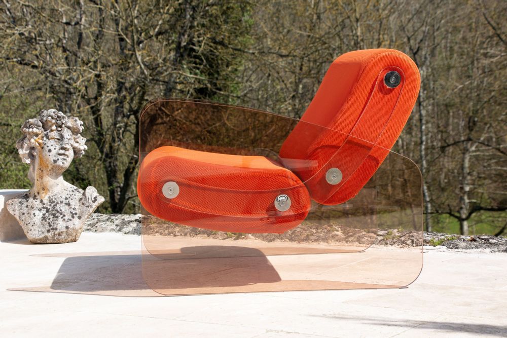 Armchairs - MW03 armchair - Elegance, daring design and a vintage touch - KUUMO DESIGN