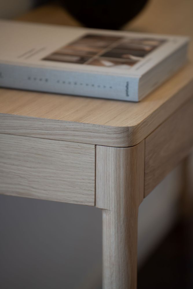 Mobilier et rangements pour bureau - FRONT — Buffet minimaliste en bois de frêne 80x40 - MOR