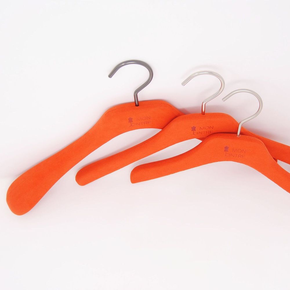 Walk-in closets - Hangers sheathed with leather, PU leather or microfiber, Elegance coll - MON CINTRE