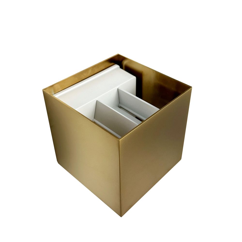 Wall lamps - Venus 10x10 Brass wall light indoor - DYBERG LARSEN