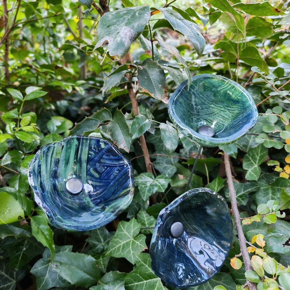 Floral decoration - Middle sized Glass Calla Lilly For Outside In Green-D.Blue - CARNEOL GLASS