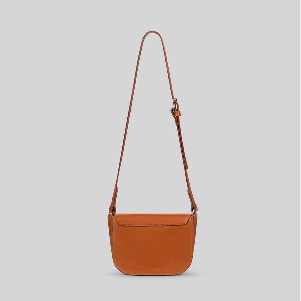 Sacs et cabas - Eve - Sac à bandoulière de taille moyenne en cuir brun grainé - MIMI BERRY