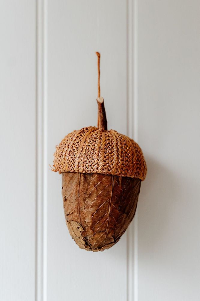 Other Christmas decorations - Light Brown Leaf Acorn - WE LOVE SEASONS