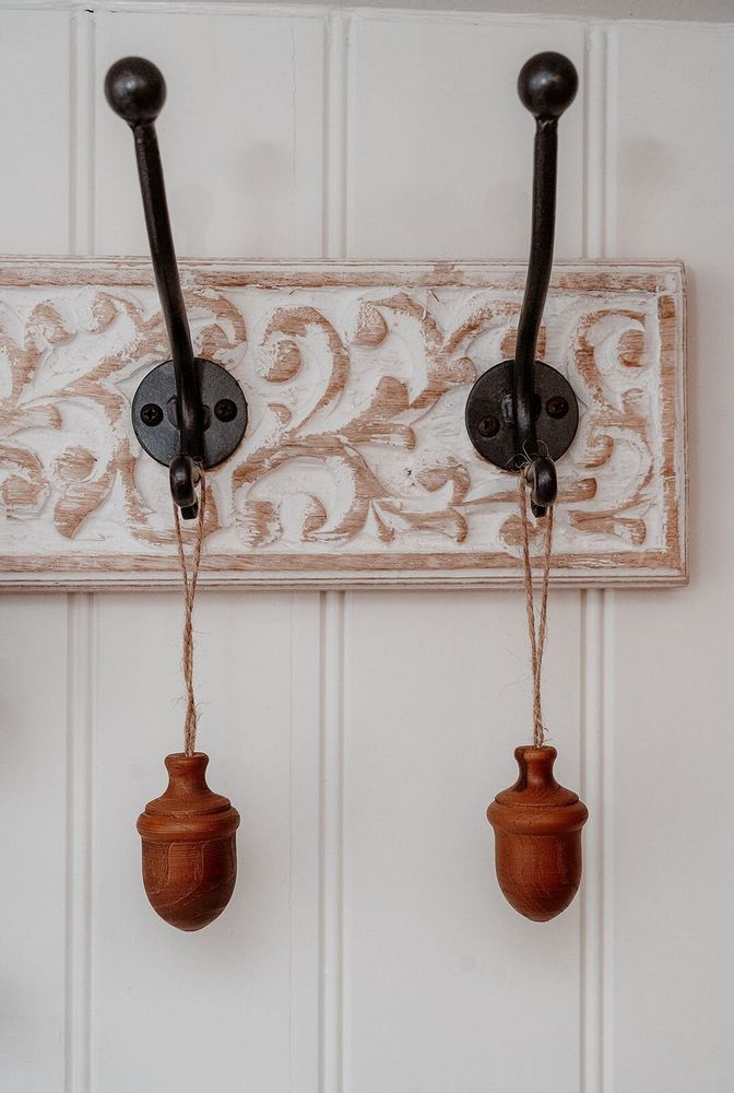 Objets de décoration - Gland suspendu en bois - WE LOVE SEASONS