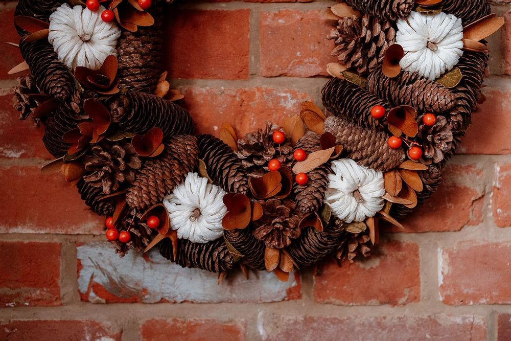 Decorative objects - Wooden Brown and Orange Pumpkin Wreath - WE LOVE SEASONS