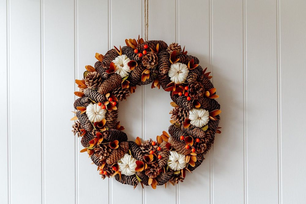 Decorative objects - Wooden Brown and Orange Pumpkin Wreath - WE LOVE SEASONS