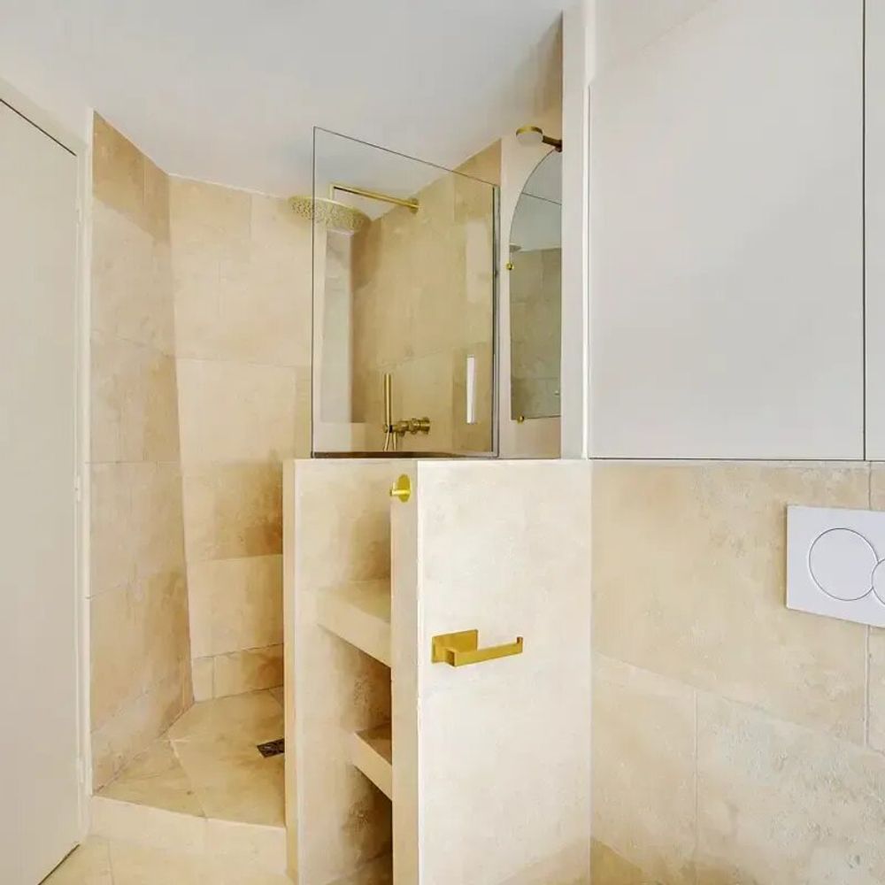 Crockery - Premium Light Travertine Tile - 61cm x 40.6cm, 1.2cm - LIGERIO